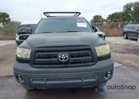 2010 Toyota Tundra Grade 5.7L V8 z USA, uszkodzony, nr VIN 5TFRY5F12AX074204